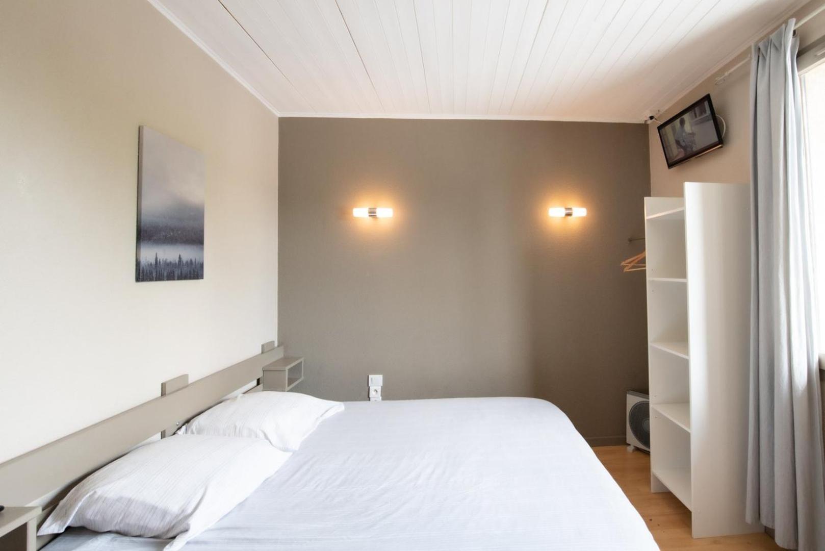 Chez Jostel - Chambre 6 Genay  エクステリア 写真