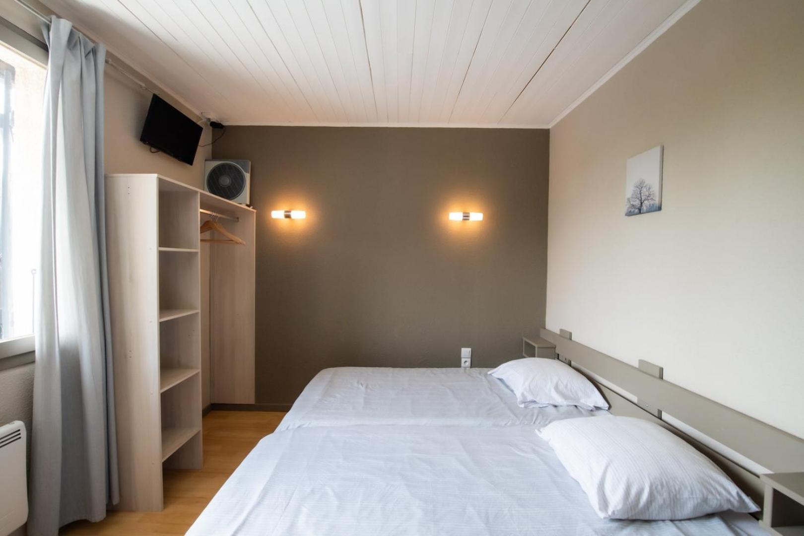 Chez Jostel - Chambre 6 Genay  エクステリア 写真